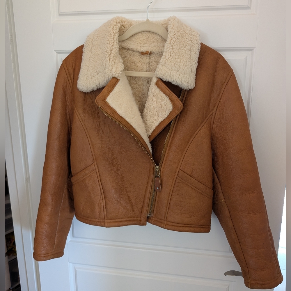 EUC 100% Real Shearling Jacket Aviator Moto Style size Small